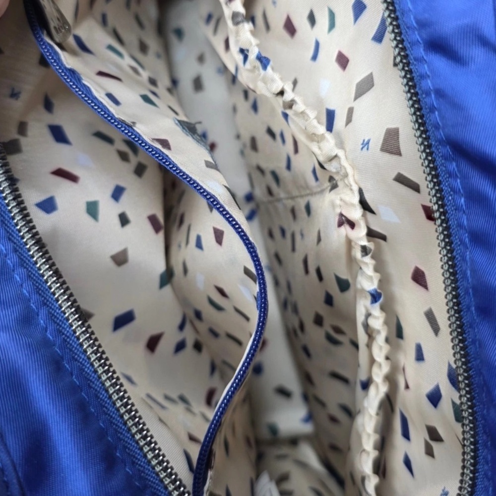NWT: LUG WINGS SE CROSSBODY BAG - COBALT BLUE & insulated pouch inside - Picture 7 of 10